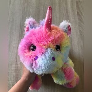 NWOT … HUG & LUV Colorful Unicorn